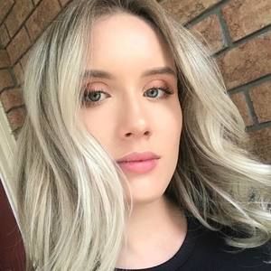 Meet your Posher, Mackenzie